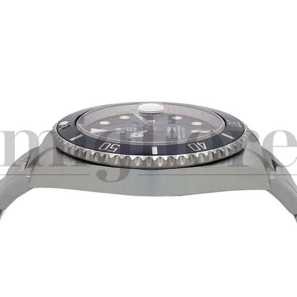 サブマリーナデイト 126610LN ランダム番