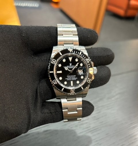 ROLEX（ロレックス）買取強化中！赤坂ブランドウォッチ買取migliore（ミリオレ）11月23日　ROLEXサブマリーナ・デイト126610買取