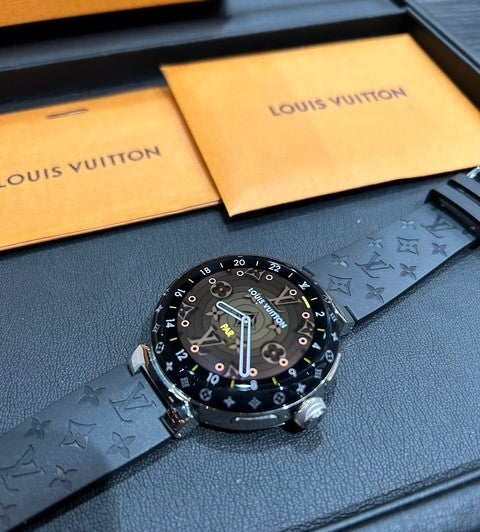 赤坂ブランド腕時計買取migliore（ミリオレ）3月31日　LOUIS VUITTON(ルイヴィトン)タンブールホライゾン　ライトアップQA00Zスマートウォッチ買取