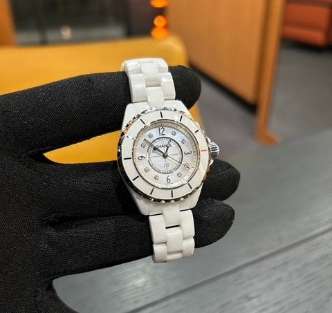 赤坂ブランド腕時計買取migliore（ミリオレ）2025.2月1日　買取実績　CHANEL（シャネル）J12ホワイトセラミックH2422買取