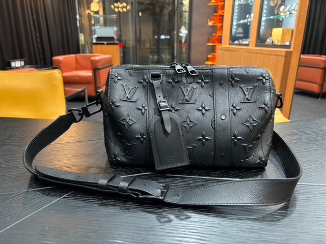 赤坂ブランドバッグ買取migliore（ミリオレ）1月25日　LOUIS VUITTON（ルイヴィトン）シティキーポル　ノワール買取